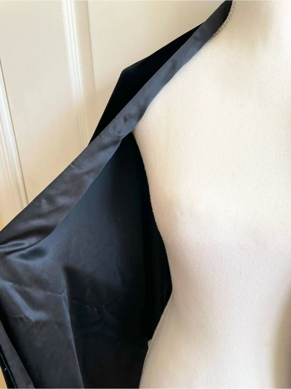 Vintage Ann Taylor Silk Blend Velvet Wrap Scarf Cape 20”x80” Evening Opera